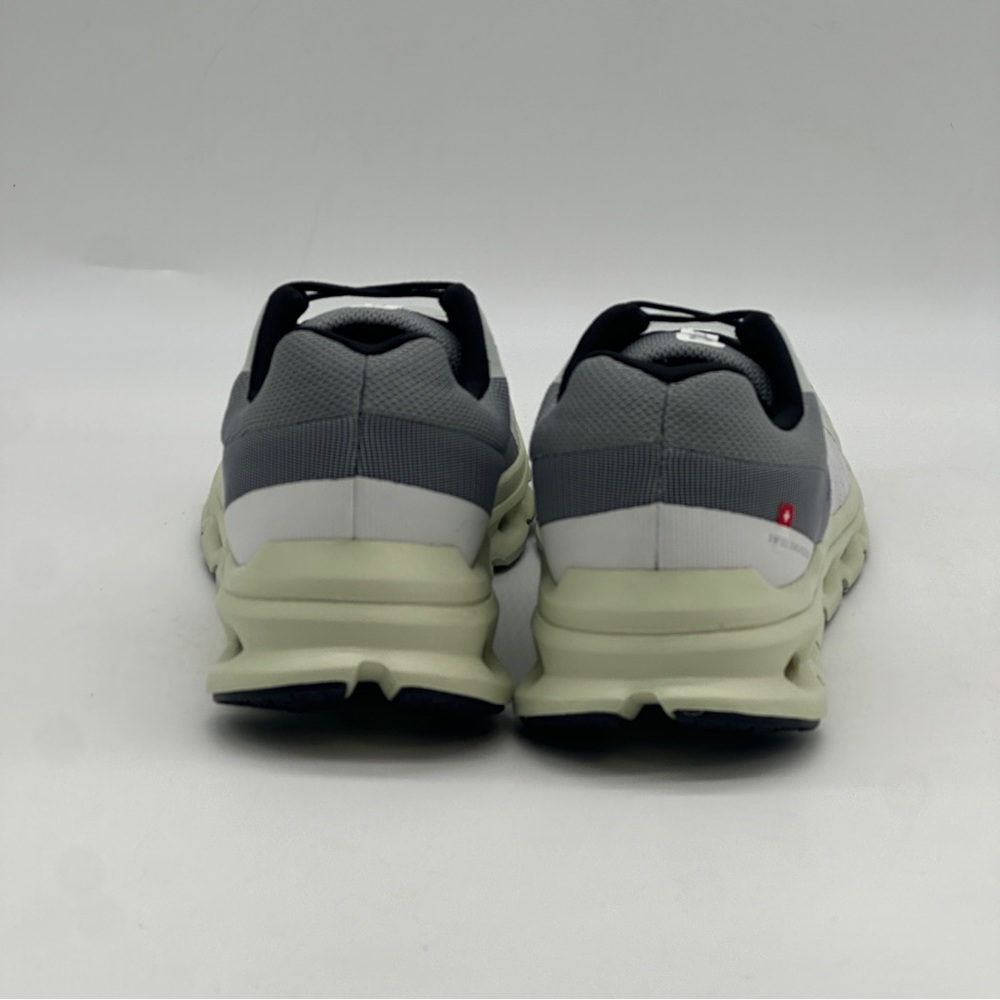 On Cloud Sneakers. Size 6.5 - Picture 10 of 10